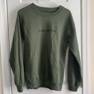 Pretty Little Thing logo crewneck